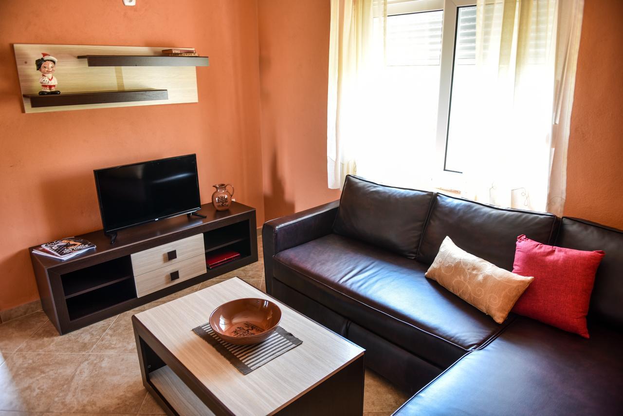Sunrise House Apartments ウルツィニ エクステリア 写真