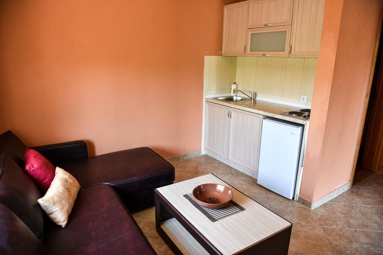Sunrise House Apartments ウルツィニ エクステリア 写真