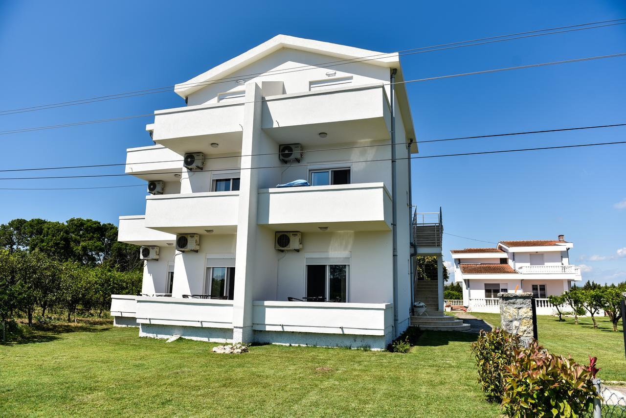 Sunrise House Apartments ウルツィニ エクステリア 写真