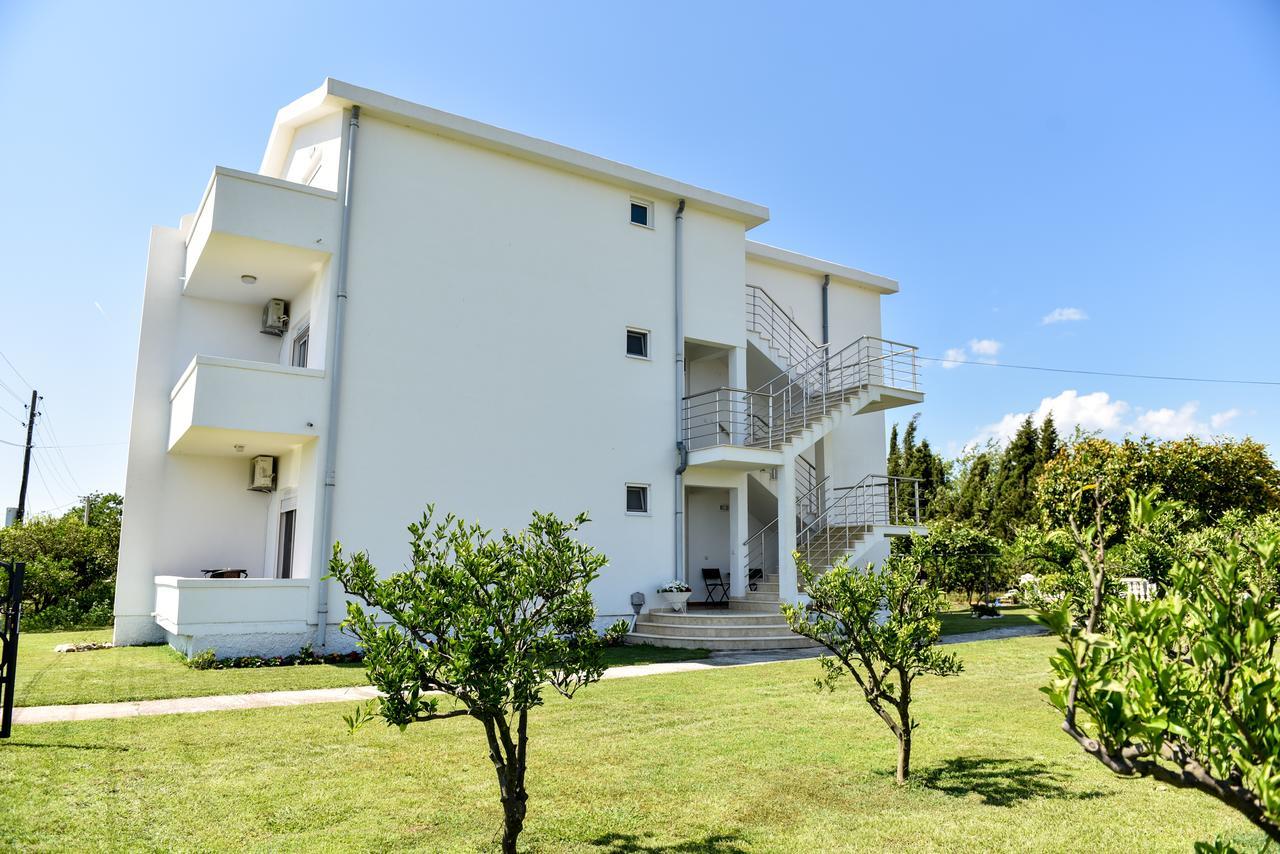 Sunrise House Apartments ウルツィニ エクステリア 写真