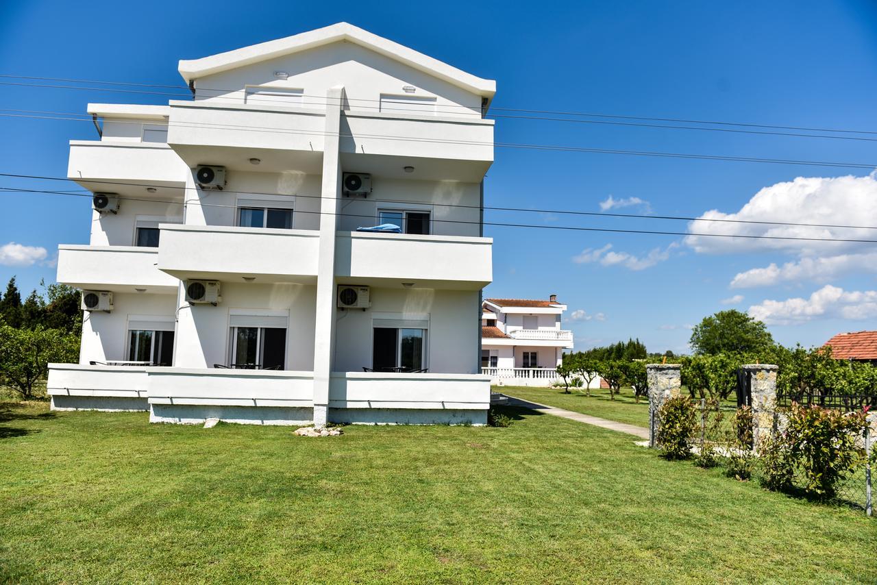 Sunrise House Apartments ウルツィニ エクステリア 写真