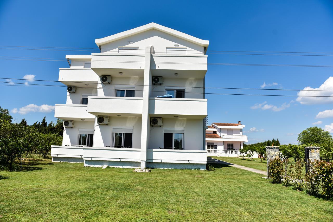 Sunrise House Apartments ウルツィニ エクステリア 写真