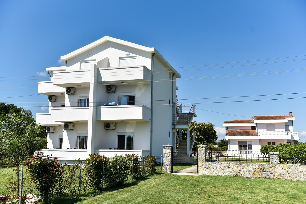 Sunrise House Apartments ウルツィニ エクステリア 写真